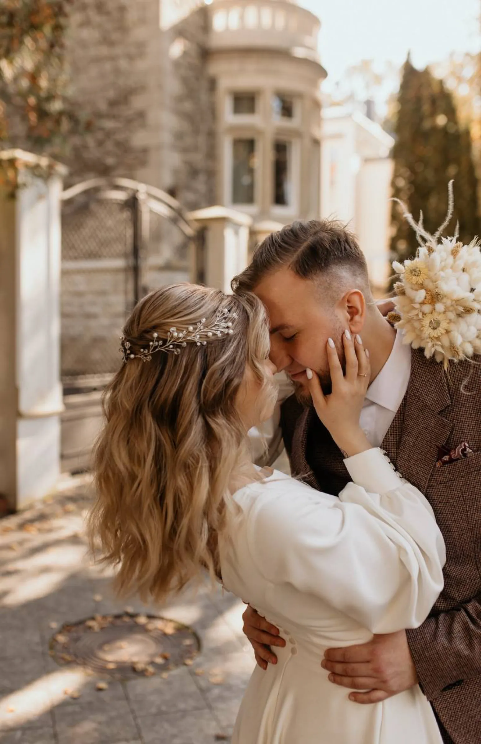 Bridal hairstyle in Provence by Khrysty Burych, hairstylist Côte d'Azur