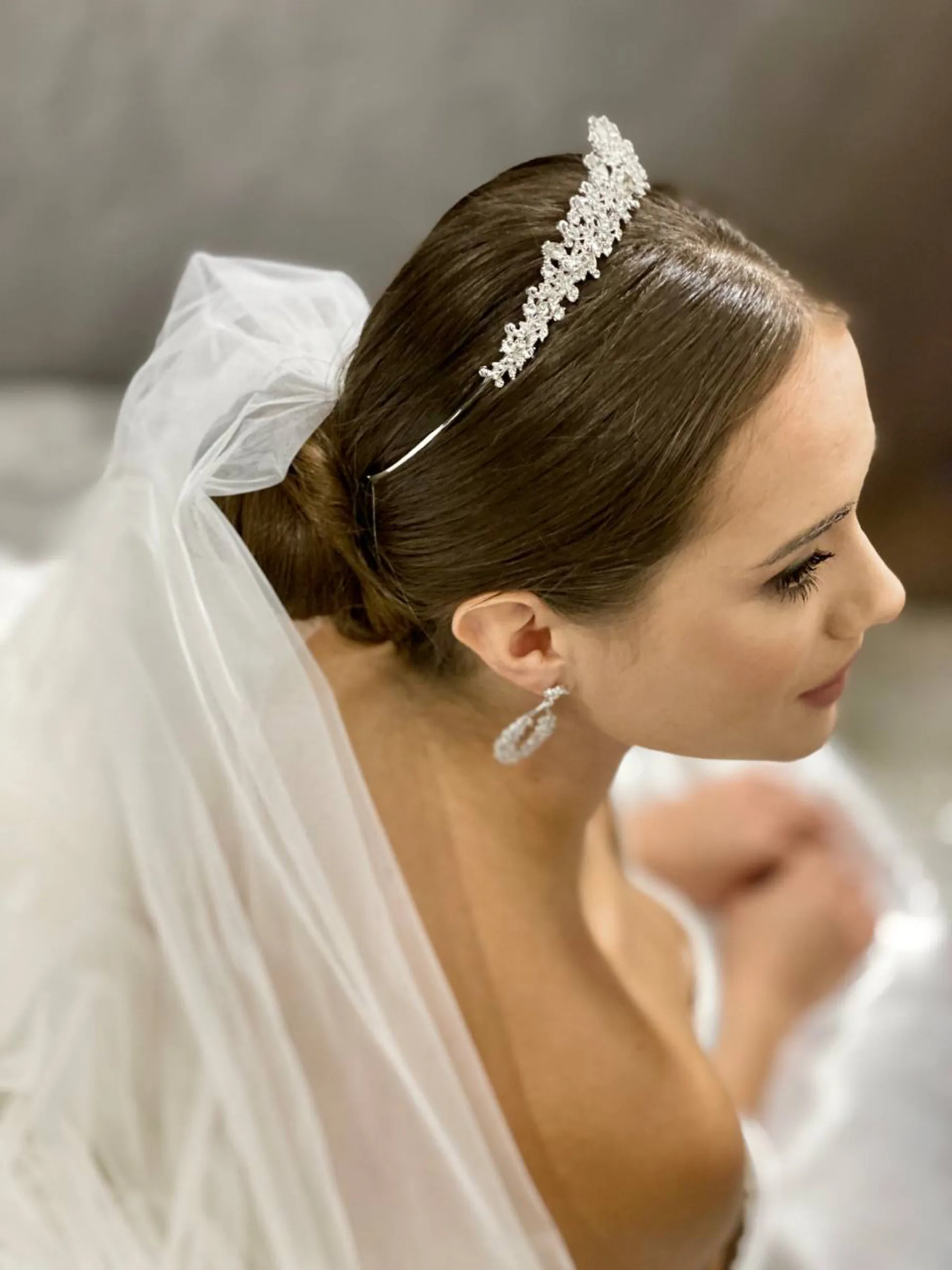 Bridal makeup in Cannes by Khrysty Burych, hairstylist Côte d'Azur