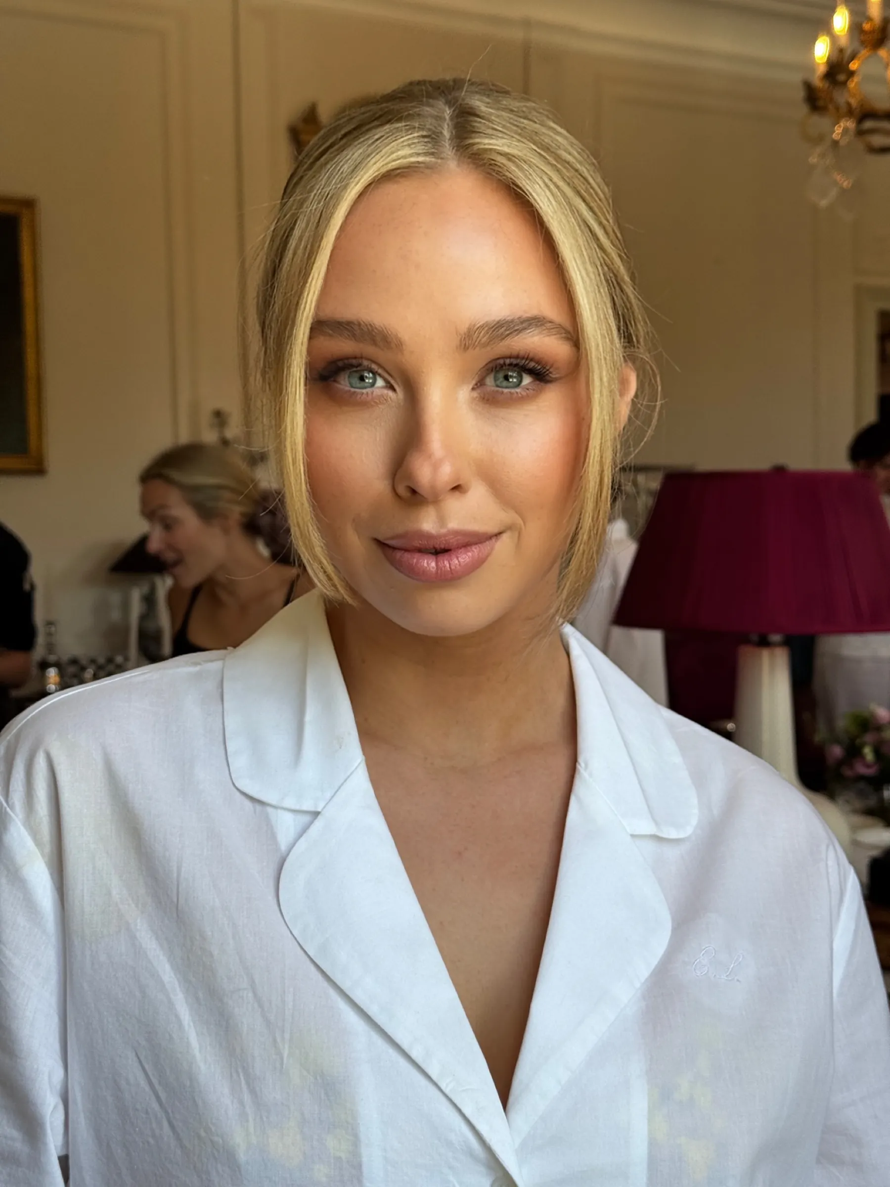 Bridal makeup in Saint by Khrysty Burych, hairstylist Côte d'Azur
