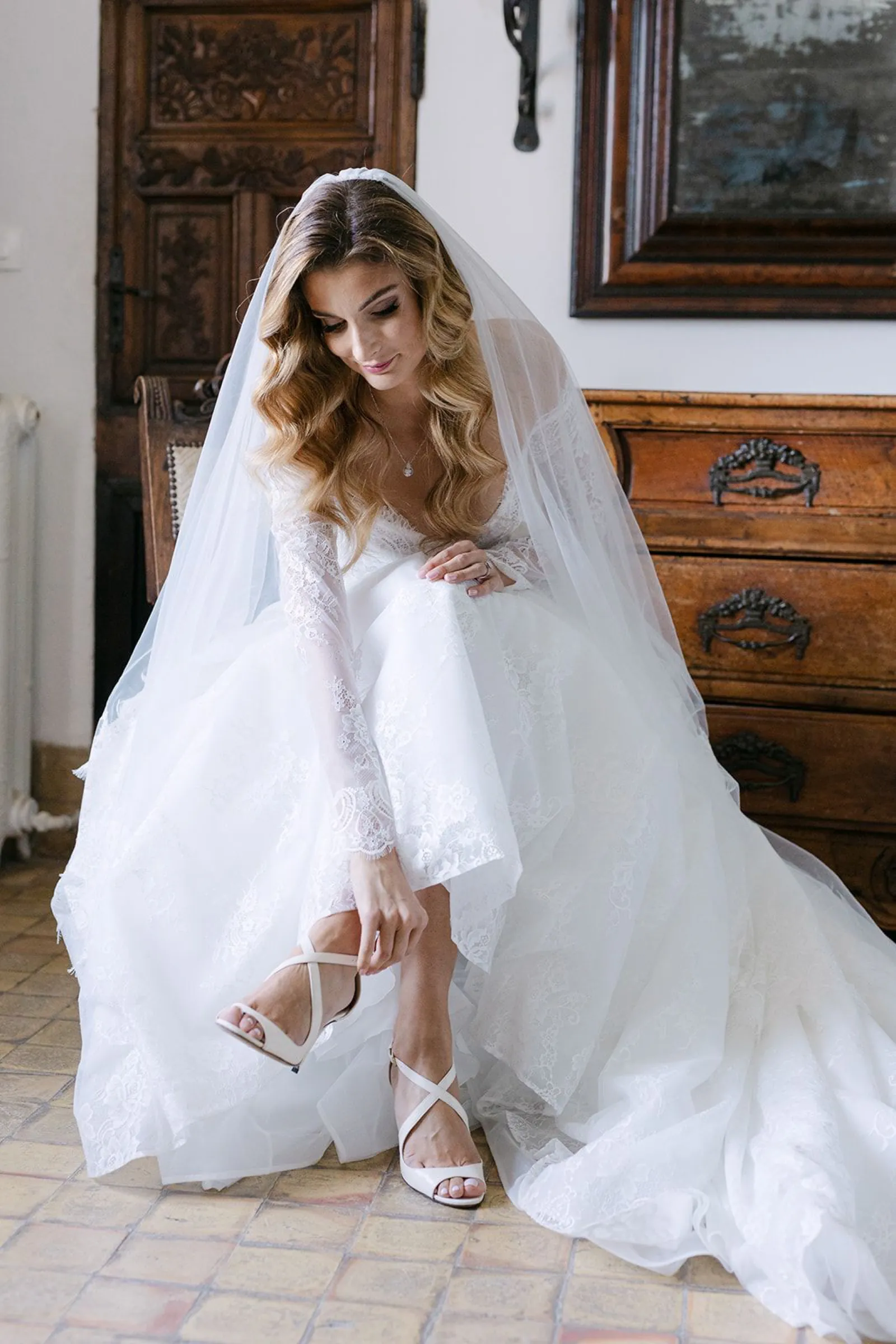 Bridal makeup in Saint by Khrysty Burych, hairstylist Côte d'Azur