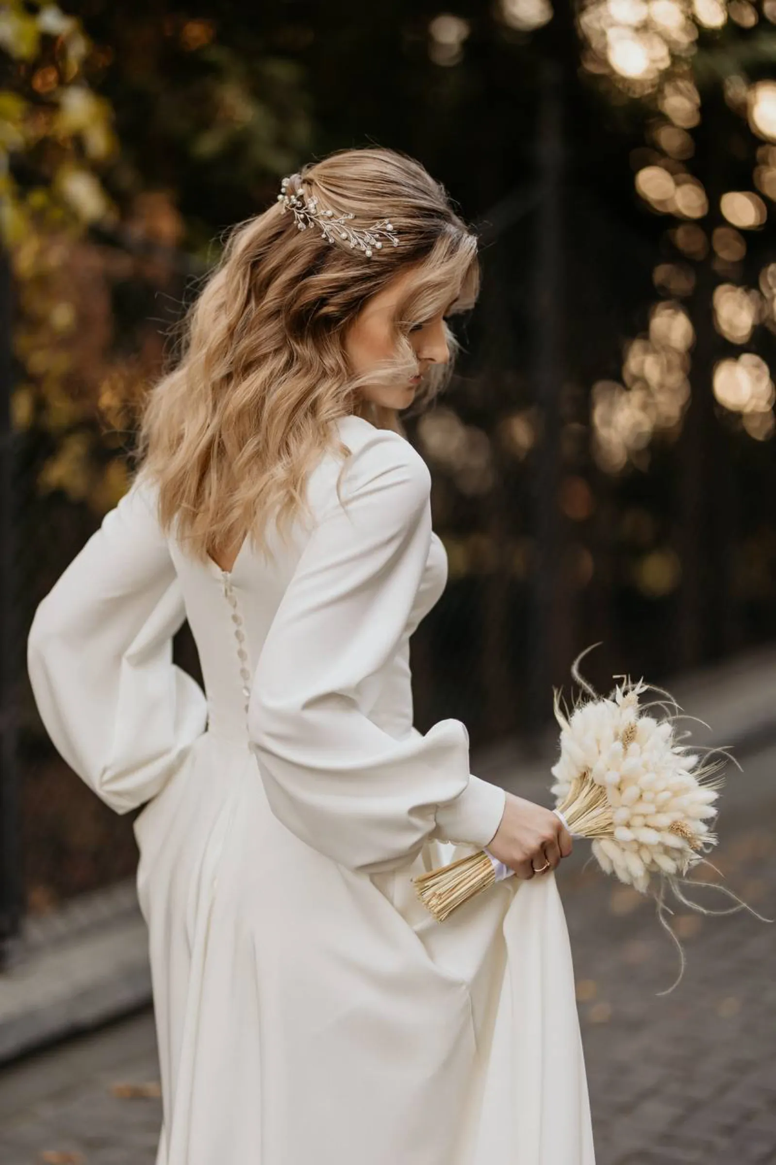Bridal hairstyle at Château Robinier by Khrysty Burych, hairstylist Côte d'Azur