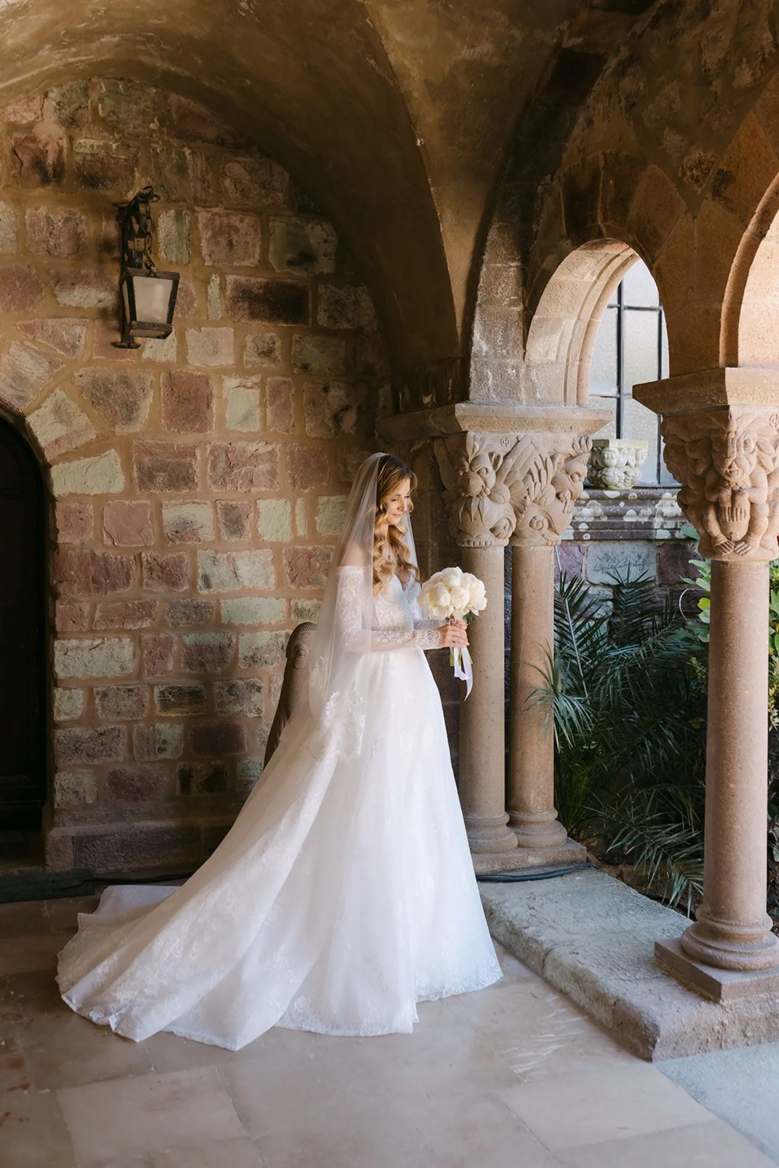 Wedding hairstyle in Antibes by Khrysty Burych, hairstylist Côte d'Azur