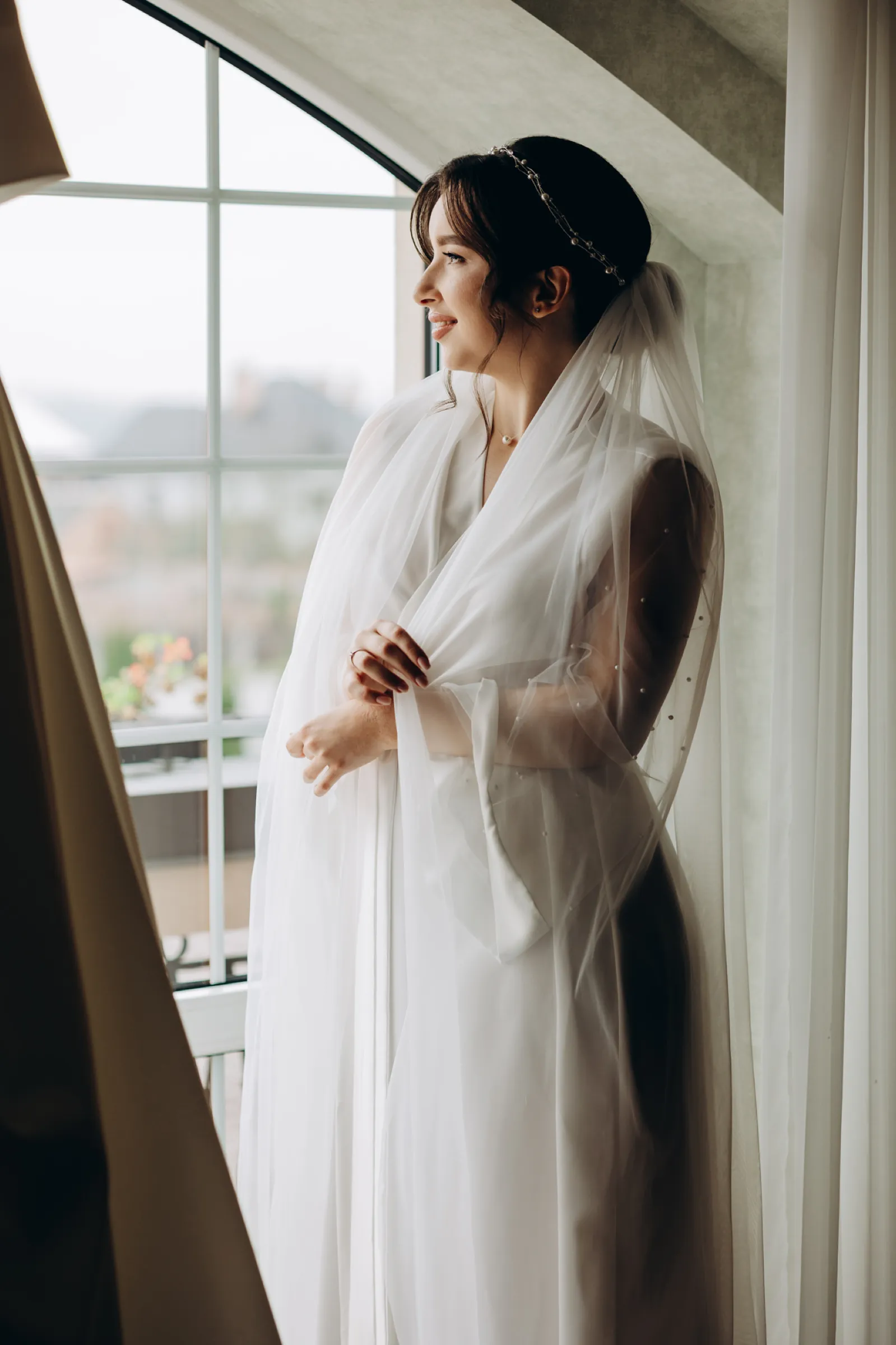 Wedding hairstyle in Nice by Khrysty Burych, hairstylist Côte d'Azur